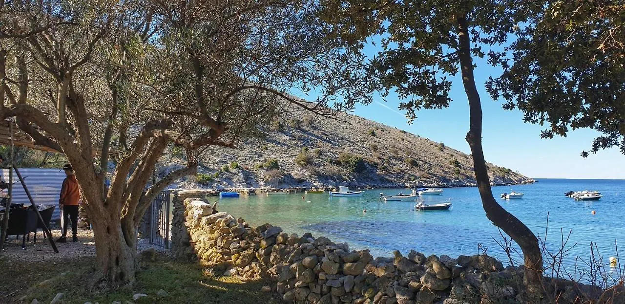 Heaven On Earth Ustrine